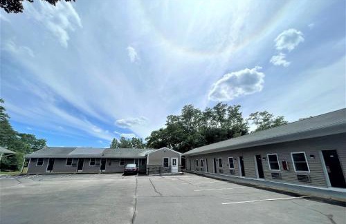 Seekonk Hotel | Shangri-La Motel