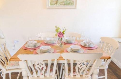 Dromineer House | Shannonvale Cottage
