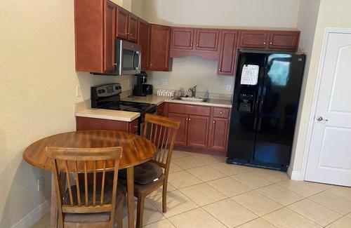 Tavares Apartment | Shantiniketan Apartment /50 minutes to the Disney 2 mile to down town Tavares.