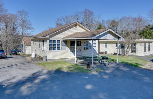 Ellenville Apartment | Shared Lake Access and Fire Pit Catskills Getaway!