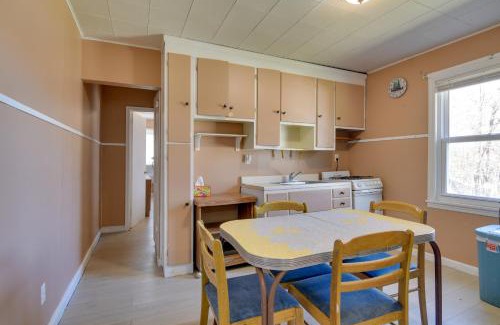 Ellenville Apartment | Shared Lake Access and Fire Pit Catskills Getaway!