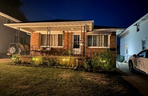 Depew Apartment | Sharuns Vacation House