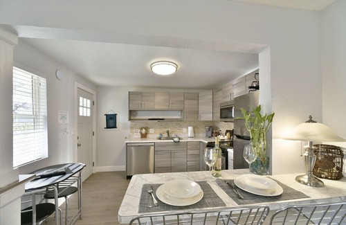 Mount Shasta Cottage | Shasta Serenity A cozy cottage in Downtown Mt Shasta