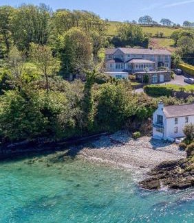 Glandore Bed & Breakfast | Shearwater Country House Accommodation