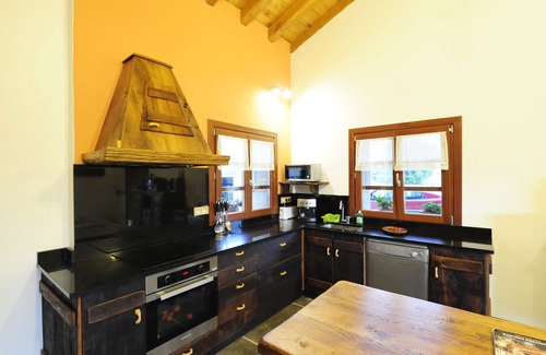 Sare Ski Chalet | Sheepfold in the village of Sare