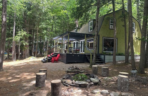 Palermo House | Sheepscot Lake House ideal for swim, boat, fish with private dock on water