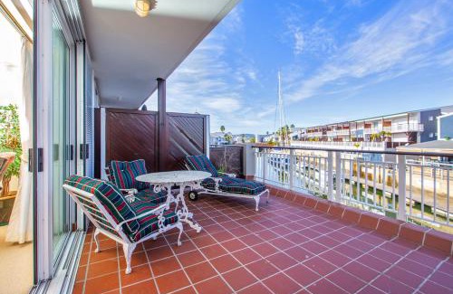 Waterfront Apartment | Sheer Nest
