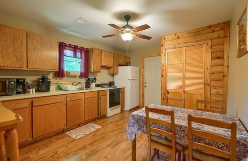 New Plymouth Cabin | Sheets Retreat | Hocking Hills