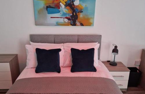 Hillsborough House | Sheffield Serenity House with 5 Bedrooms