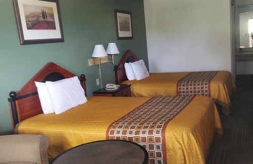 Jeffersonville Hotel | Shelaine Inn