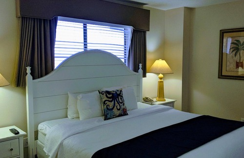 Shell Island Resort | Shell Island Resort - All Oceanfront Suites