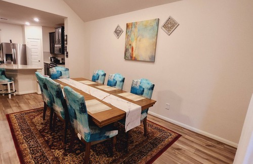 Missouri City House | Shella Entire Modern Home near movies, shopping and fun activities.