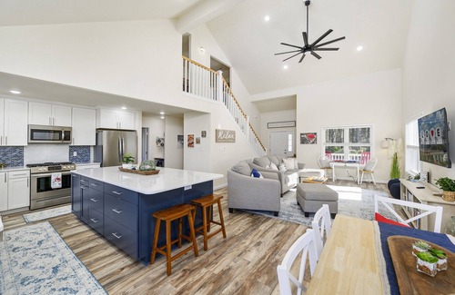Captain's Cove House | Shellfish Time in Captain's Cove!