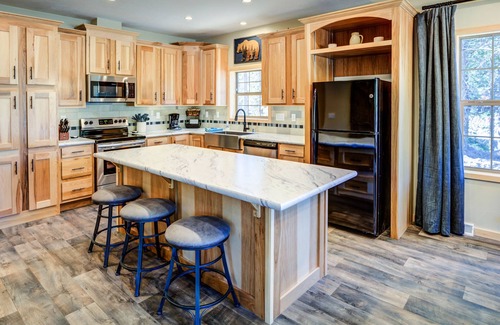 West Yellowstone House | Shepherd Family Retreats- Bear Cub