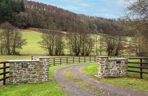 Usk Cottage | Shepherd's Cottage - a beautiful cottage sleeping 2 guests
