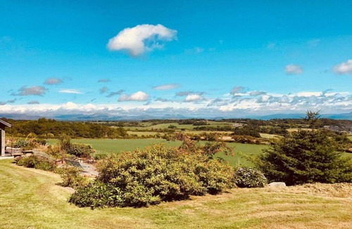 Rhyd-y-clafdy Ski Chalet | Shepherd's Hut on Llŷn Peninsula, Near Snowdonia