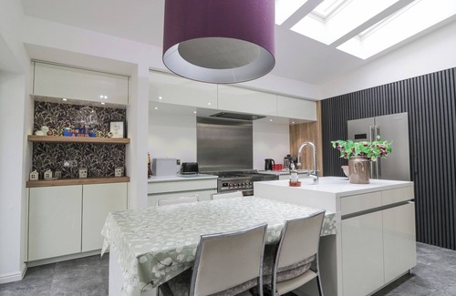 Moffat Cottage | SHEPHERDESS COTTAGE, pet friendly, luxury holiday cottage in Moffat