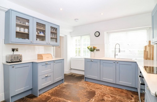 Brushford Cottage | SHEPHERDS COTTAGE, pet friendly, with open fire in Dulverton