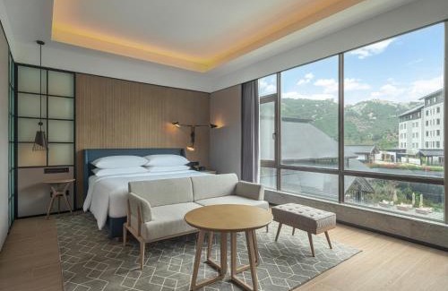 Dianbai District Hotel | Sheraton Maoming Hot Spring Resort