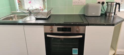 Barrow-on-Trent Apartment | Sheridan House - Self contain flats Long or Short Stay Special Rate Available