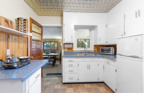 Idlewild Cabin | Sherwood Lighthouse Cabin - Near Boat Launch & State Park