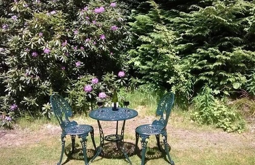 Banchory Cottage | Shieling Beag - an apartment that sleeps 2 guests in 1 bedroom