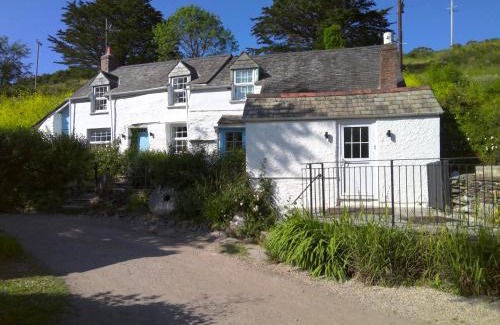 Polzeath House | Shilla Mill - Just off the Beach