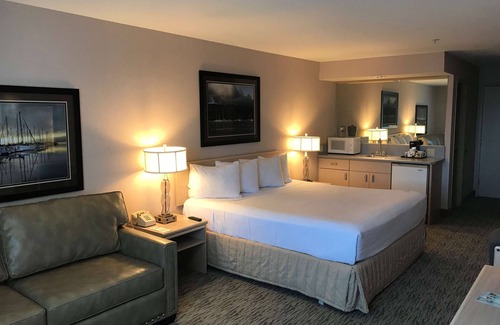 Warrenton Hotel | Shilo Inn Suites Hotel - Warrenton