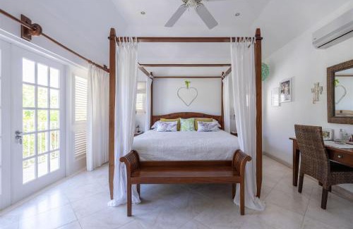 Little Battaleys Villa | Shimmers, stunning, stylish West Coast Villa