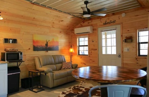 Frenchburg Cabin | Shine On near Red River Gorge!