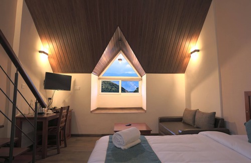 Chinnakanal Hotel | Shola Crown Resort - Munnar