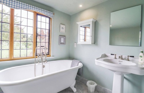 Howlett End Cottage | SHORE HALL, family friendly, with open fire in Finchingfield