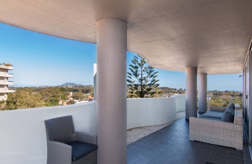Forster Apartment | Shores 501. Located on 5th floor and central to two beaches, local shops and restaurants.