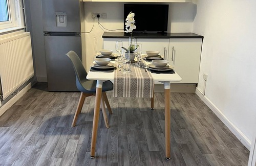 Guildford House | Short and Long Stays, Contractors, Relocator