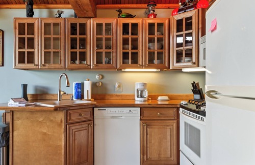 Rangeley Plantation House | Short Gap - Beautiful home on the western shore of Rangeley Lake