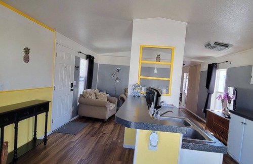 Fernley House | Short, long, pets, kids. Take a peek stay a night or two!