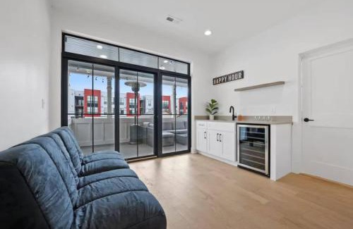 Italian Village House | Short North Convention King Bed Free Parking!