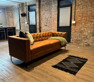 Italian Village House | Short North - Free Parking - Prime Location