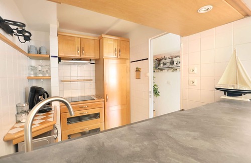 Les Lilas Apartment | Short Stay Group Residence Les Lilas Serviced Apartments