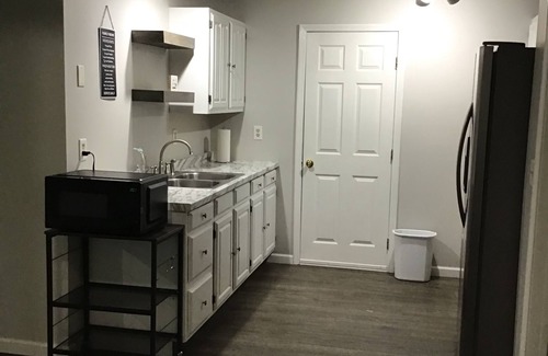 Schuylerville Apartment | Short term vacation, Belmont, Saratoga race track, 2 bed, 1 bath apartment.