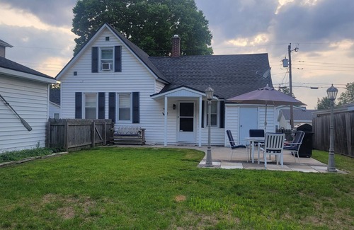 Saint Joseph House | Short walking distance to EVERYTHING St. Joe has to offer.