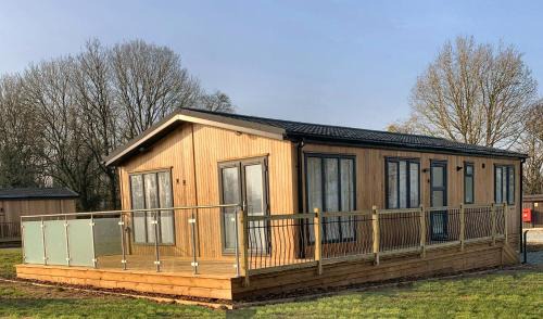 Billingsley Apartment | Shropshire Lodges - Romantic Luxury Hot Tub Breaks