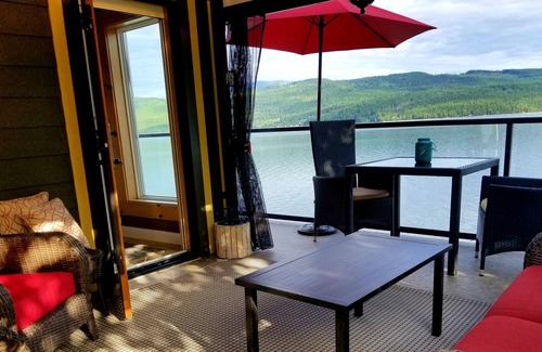 Anglemont House | Shuswap Lake-house Extraordinaire