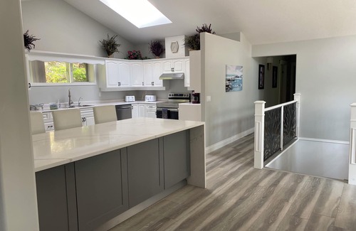 Anglemont House | Shuswap Lake Waterfront Home for Rent