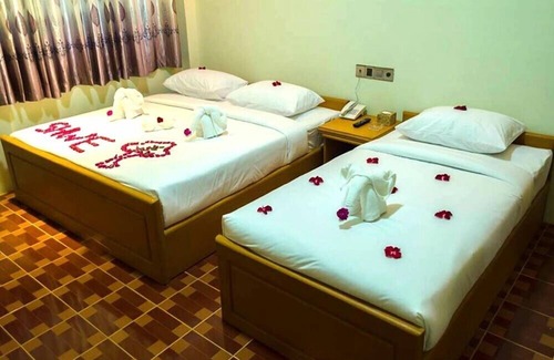 Sagaing Hotel | Shwe Thit Pin