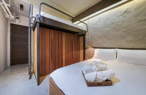 Thanon Phetchaburi Hotel | Siam Shelter Bangkok