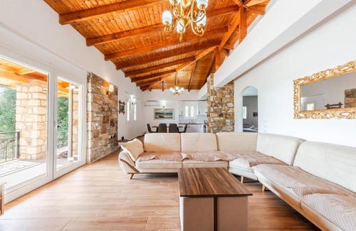 Borsh Villa | Siar The Small Villa