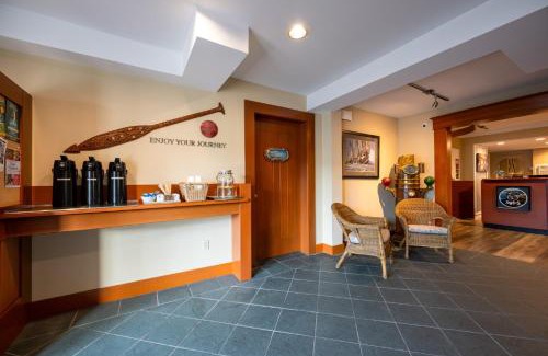 Booktown Hotel | Sidney Waterfront Inn & Suites