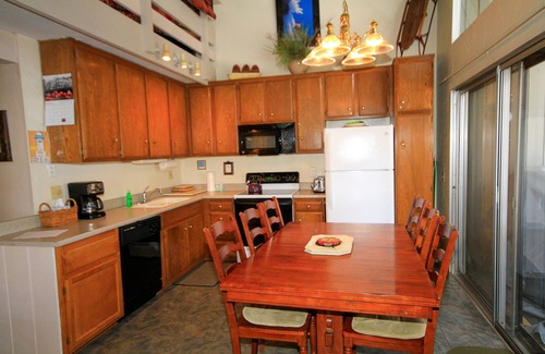 Mammoth Lakes Condo | Sierra Park Villas #06