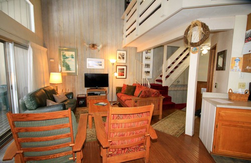 Mammoth Lakes Condo | Sierra Park Villas #06